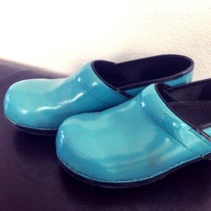 Sanita (Dansko) Clogs Turquoise Patent Leather 41